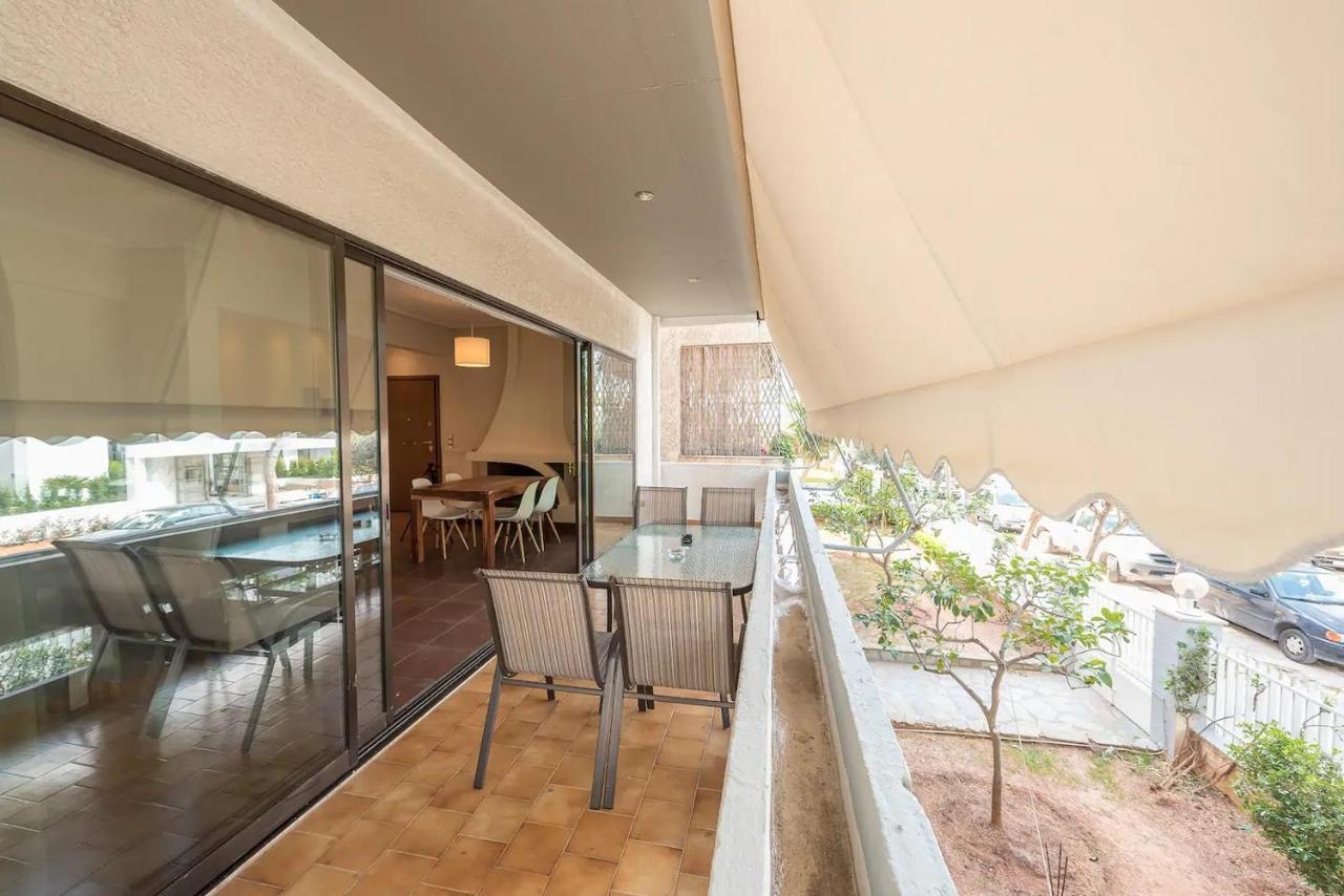 Glyfada Glass-Walled Designed Apt Atenas Exterior foto
